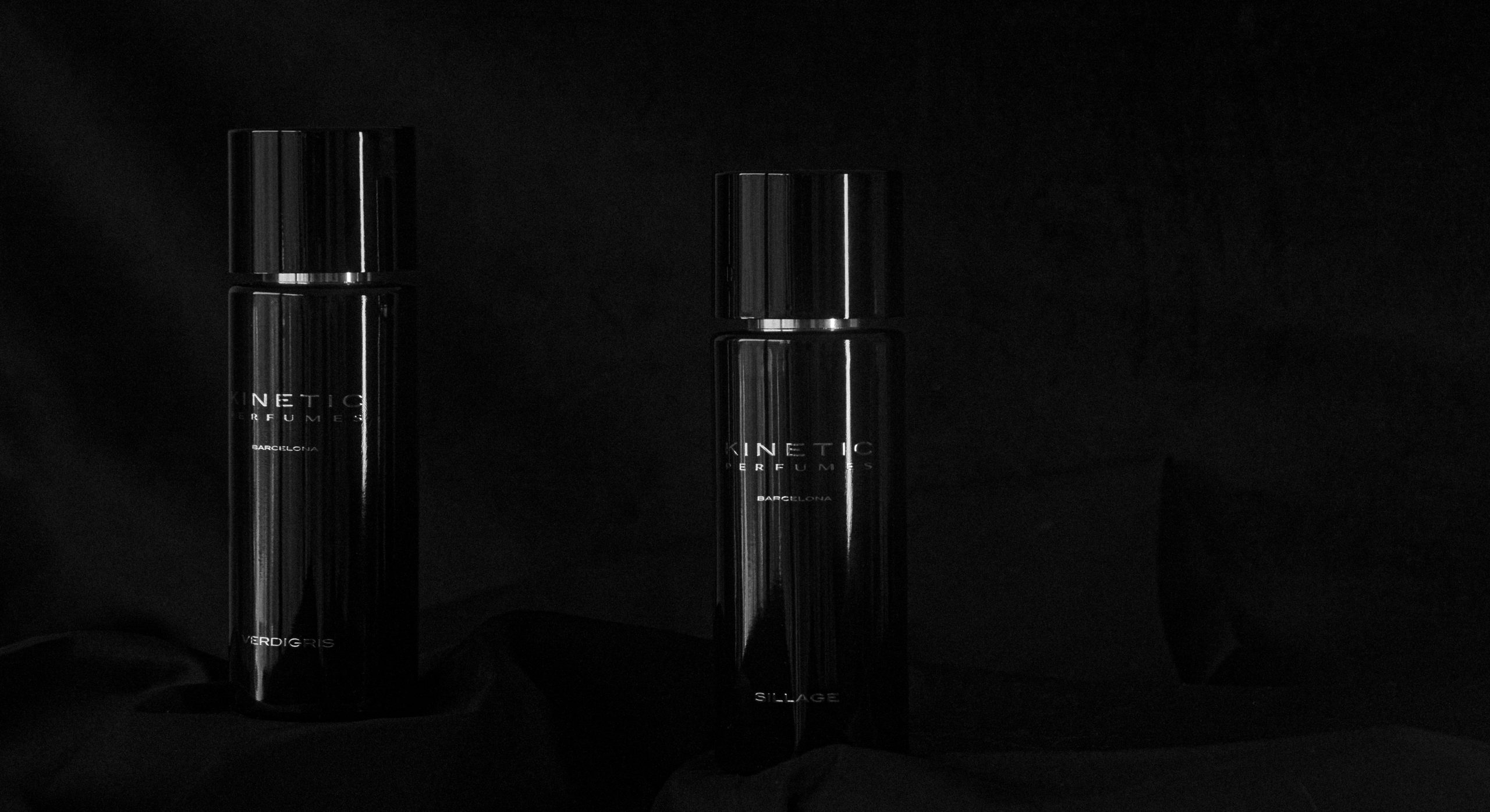 Kinetic Perfumes – When the Bottles Force Us to Eat Our Words